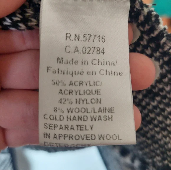 Bold Pattern Cardigan - Picture 4 of 4